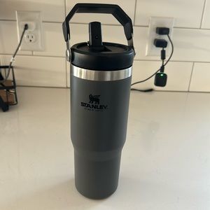 Stanley Iceflow Flip Straw tumbler 30oz